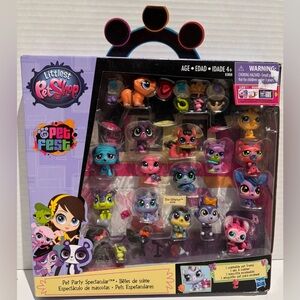 Littlest Pet Shop PET PARTY SPECTACULAR Collector Pack Includes 15 Pets Open Box